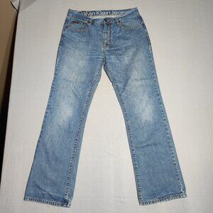 Vintage Calvin Klein Jeans men's size 32X31 hard washed denim blue straight leg